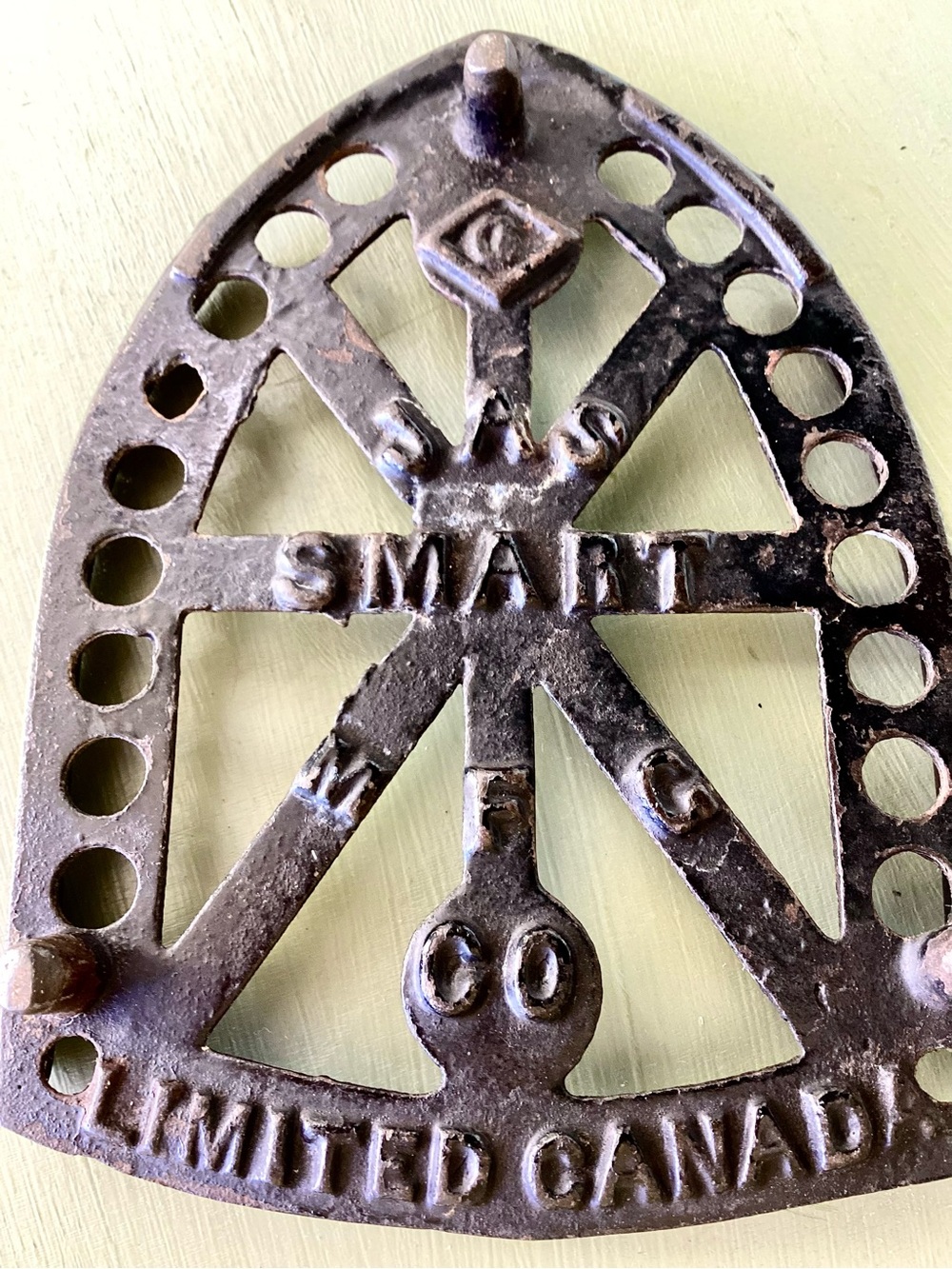 Antique JAS SMART MFG Cast Iron Trivet Stand Canada